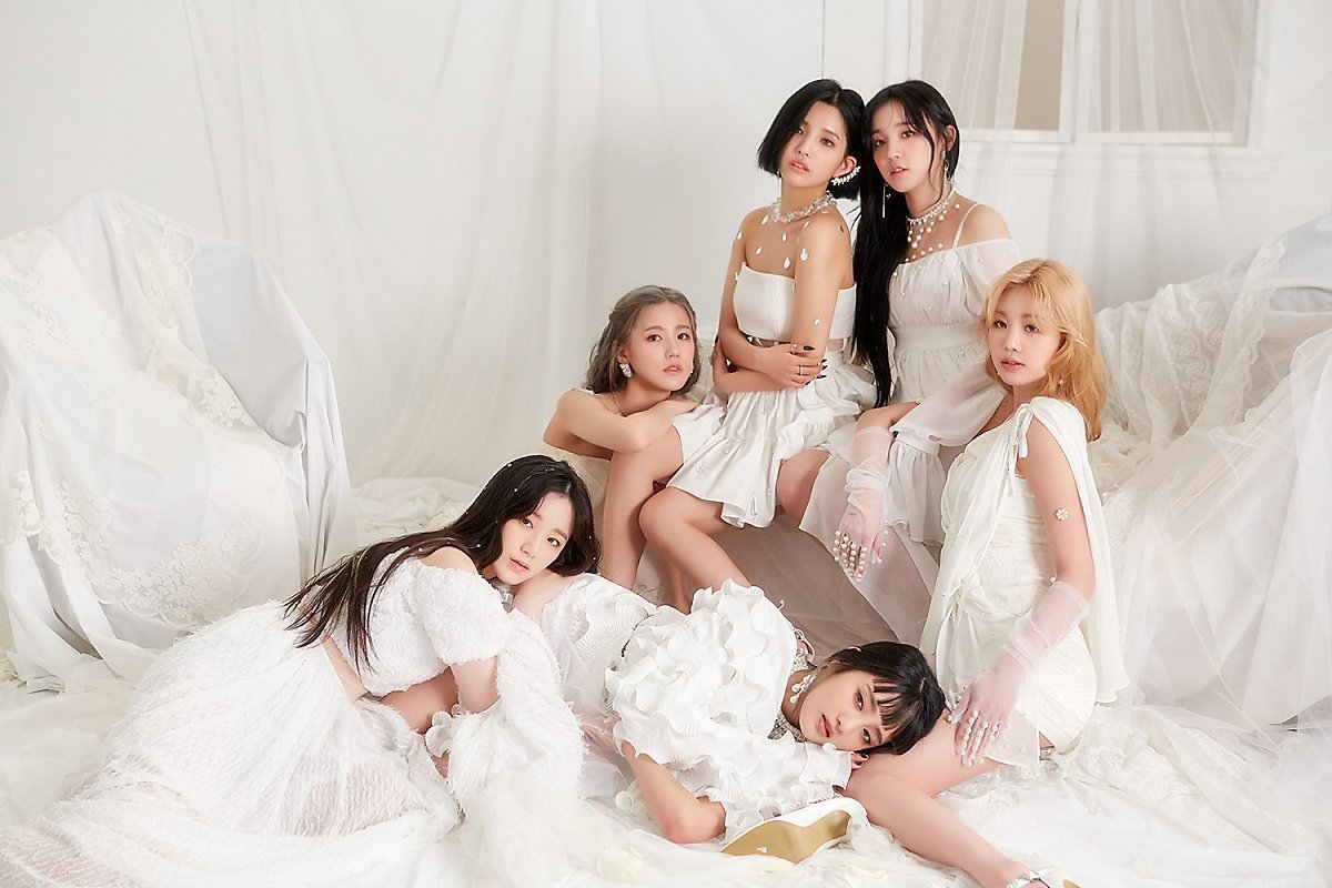 (G)I-DLE, WANG-E-MUSIC K-pop Weekly Chart No. 1...occupation of the Chinese language