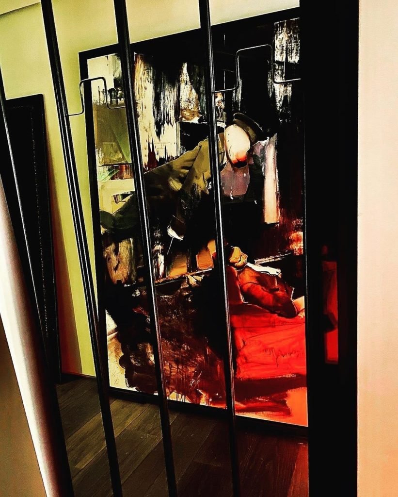 BIGBANG G-Dragon, Gallery-Like Penthouse - an Expensive Work of Art