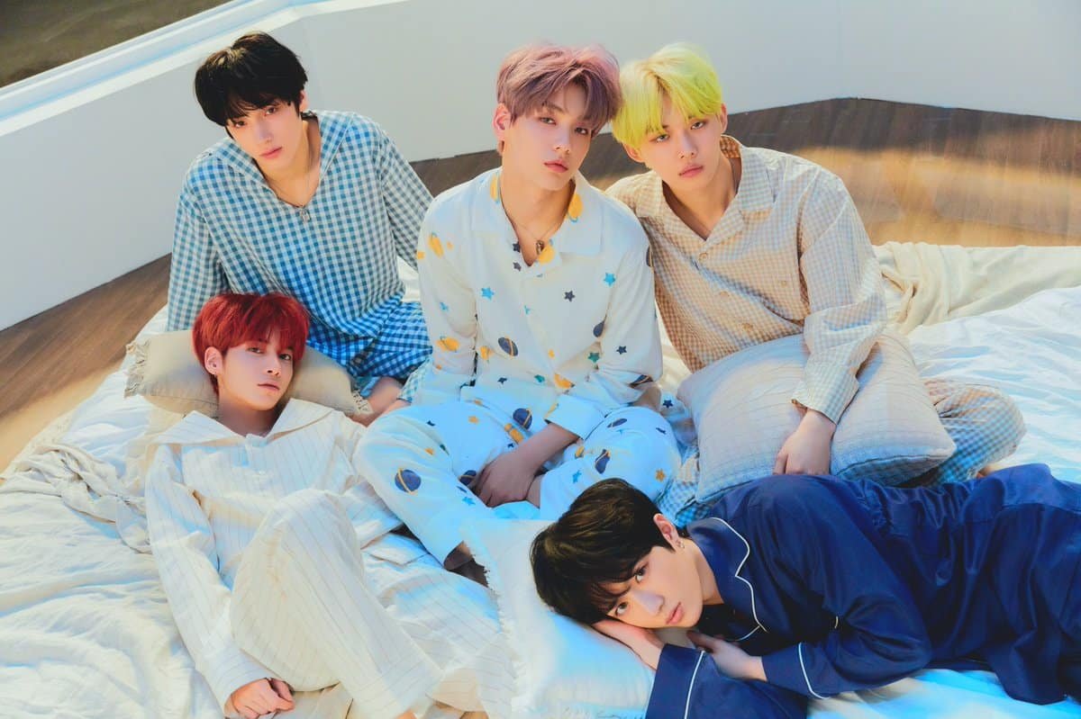 TXT Reveals Starboard Concept Photo of 'Dream Chapter: ETERNITY' |  PRESSREELS