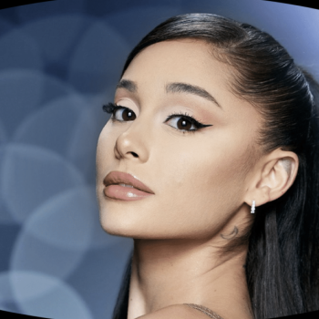 cropped-Ariana-Grande-From-Nickelodeon-Star-to-Pop-Icon-HISTORY-of-THE-POP-STAR.001.png